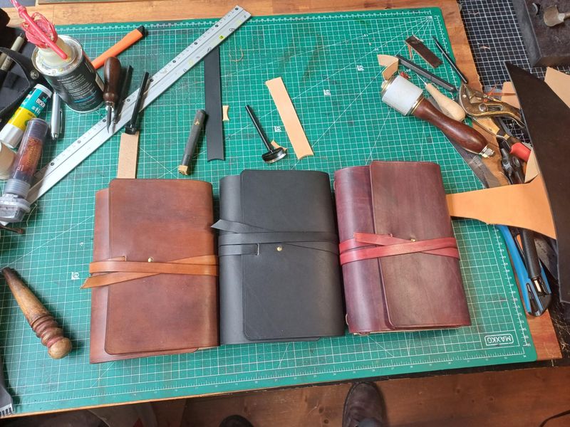 Billet Atelier - Fabriquez votre étui de carnet en cuir