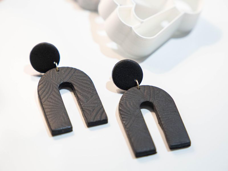 Billet Atelier - Créez vos boucles d'oreilles en argile polymère