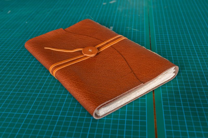 Billet Atelier - Réalisez votre carnet de voyage en cuir