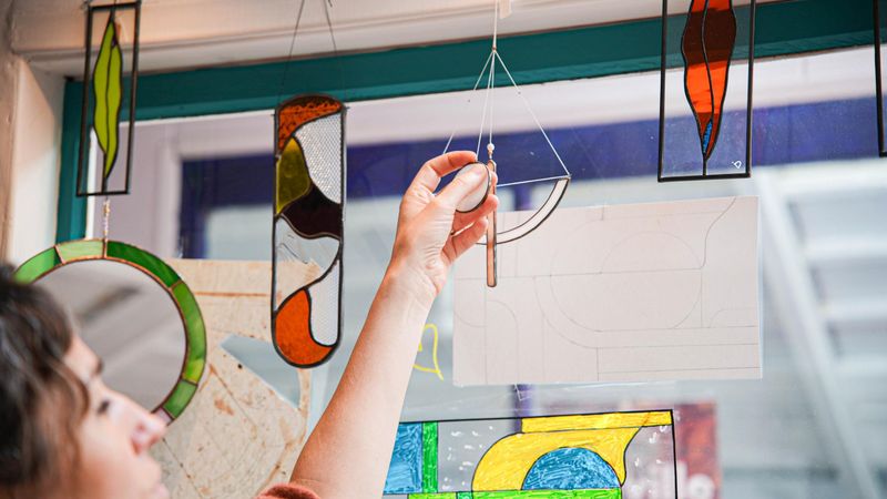 Billet Atelier - Réalisez votre suspension en vitrail