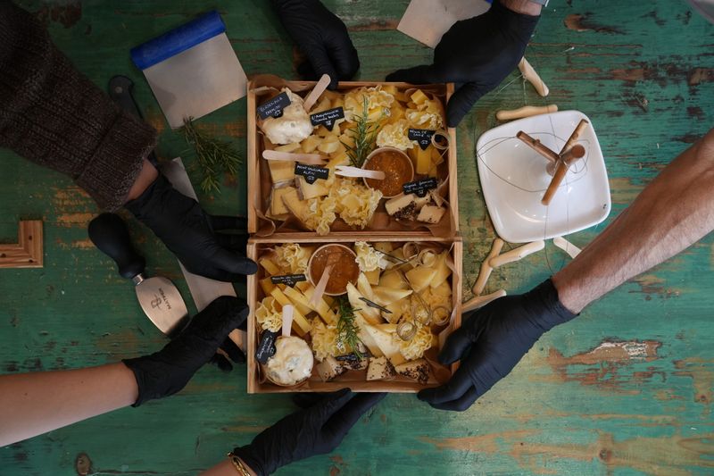 Billet Atelier - Réalisez vos plateaux de fromages en groupe