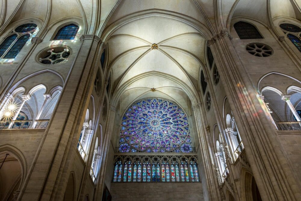 Rosaces et vitraux de la Cathédrale Notre-Dame de Paris