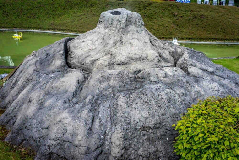 Reproduction miniature du Vésuve, Mini Europe de Bruxelles