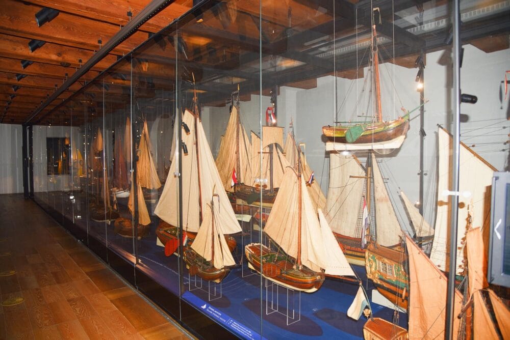 maquettes de navires au musée maritime d'Amsterdam