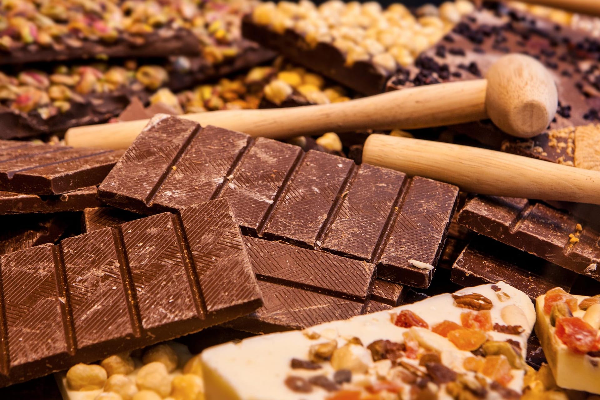Créer et déguster des chocolats dans un atelier