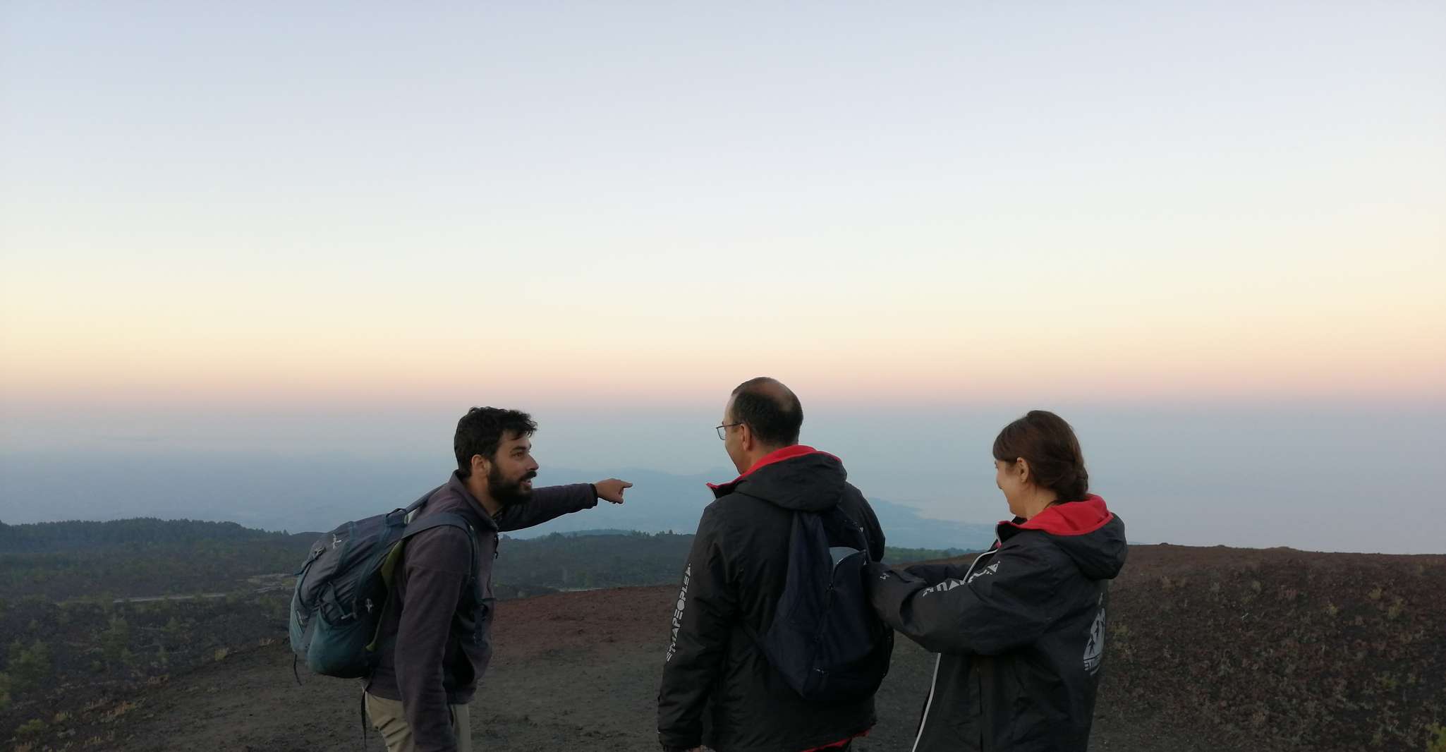 Randonner dans les paysages naturels et sentiers locaux