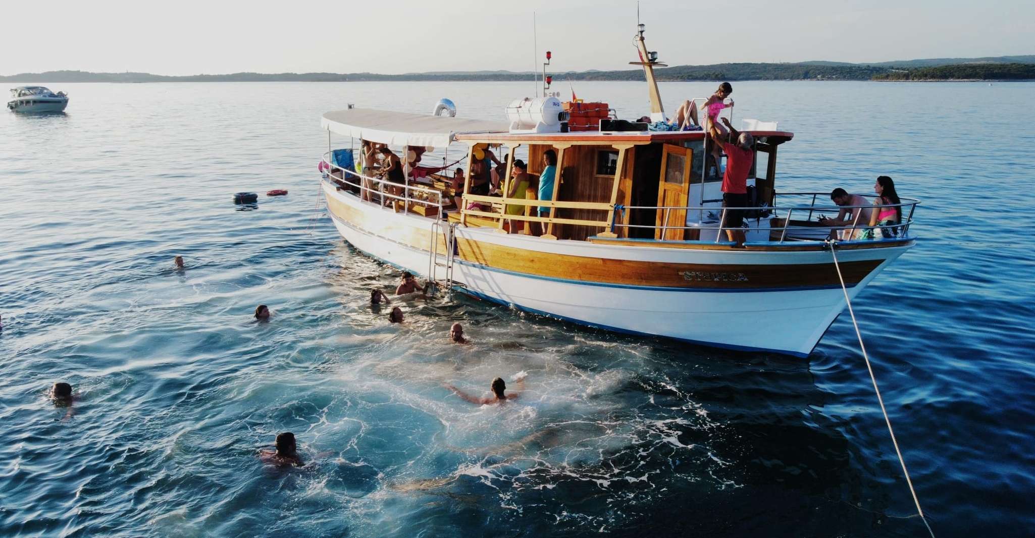 Naviguer et découvrir la destination depuis la mer