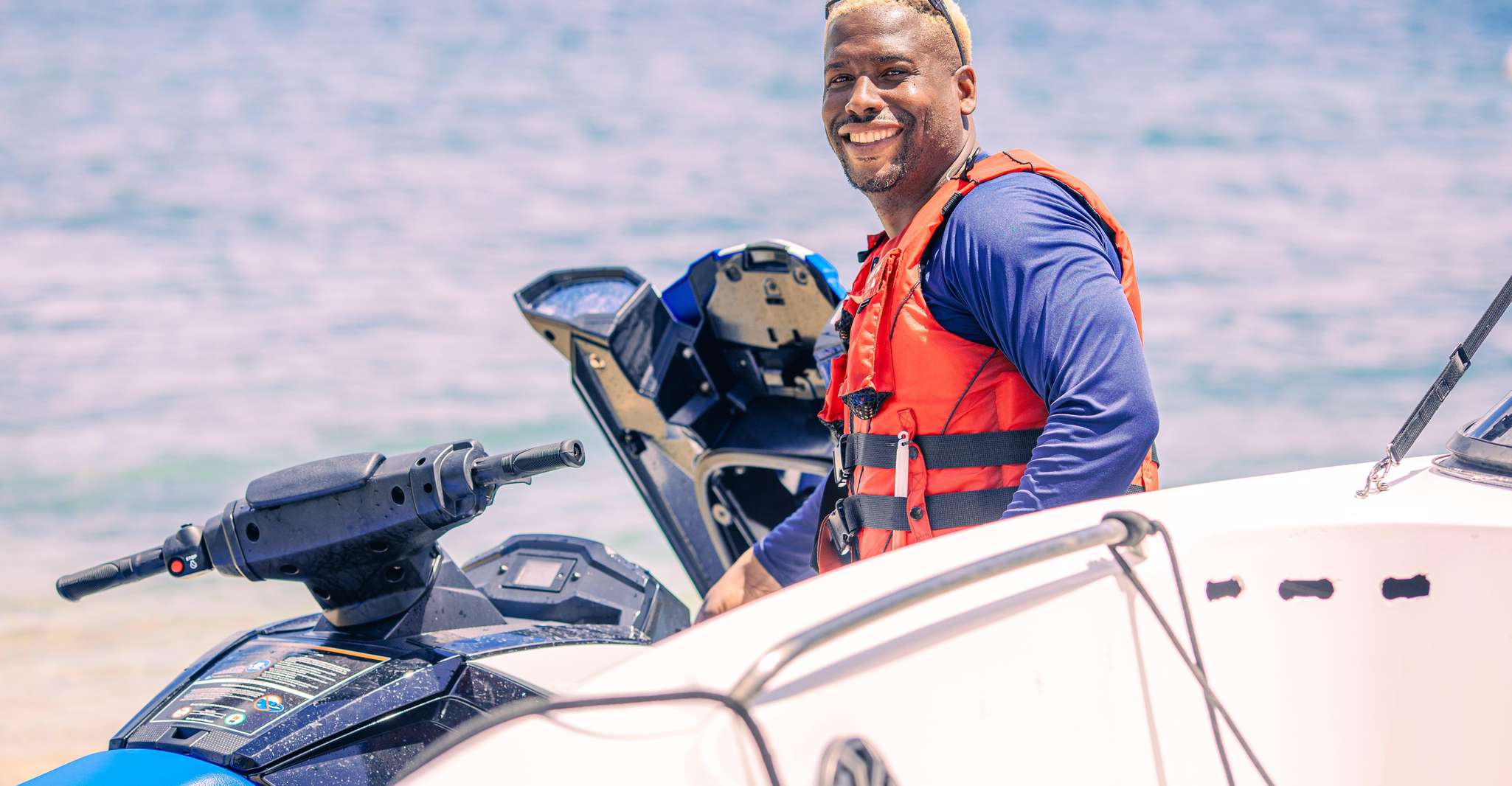Piloter un jet-ski autour de l'île