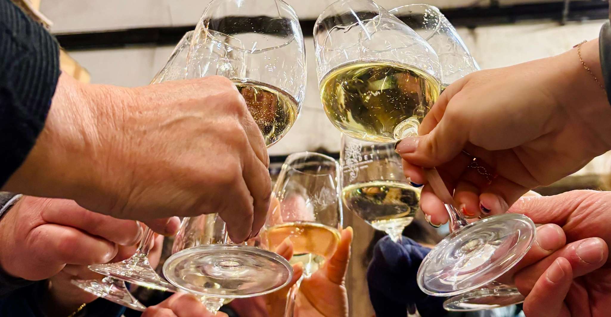 Déguster vins locaux chez les vignerons locaux