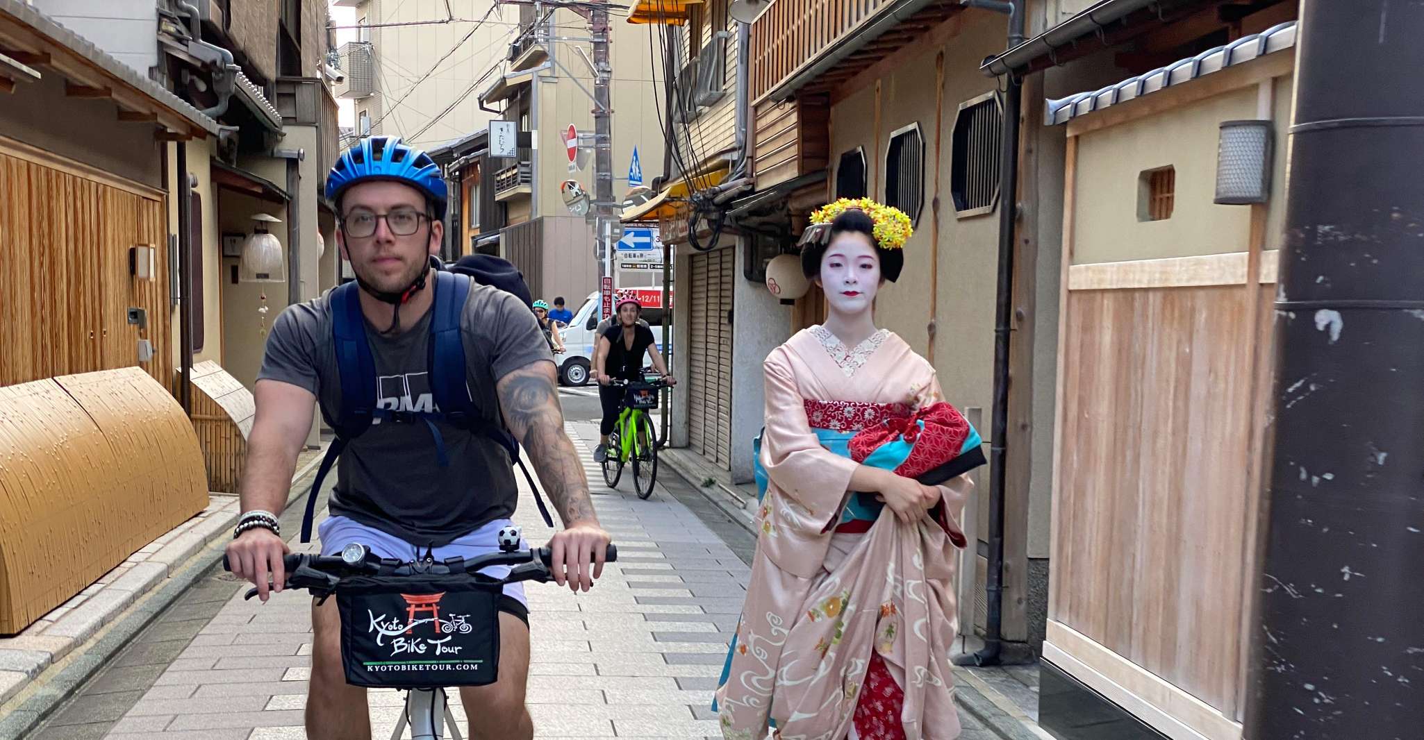 Parcourir les temples et bambouseraies à vélo