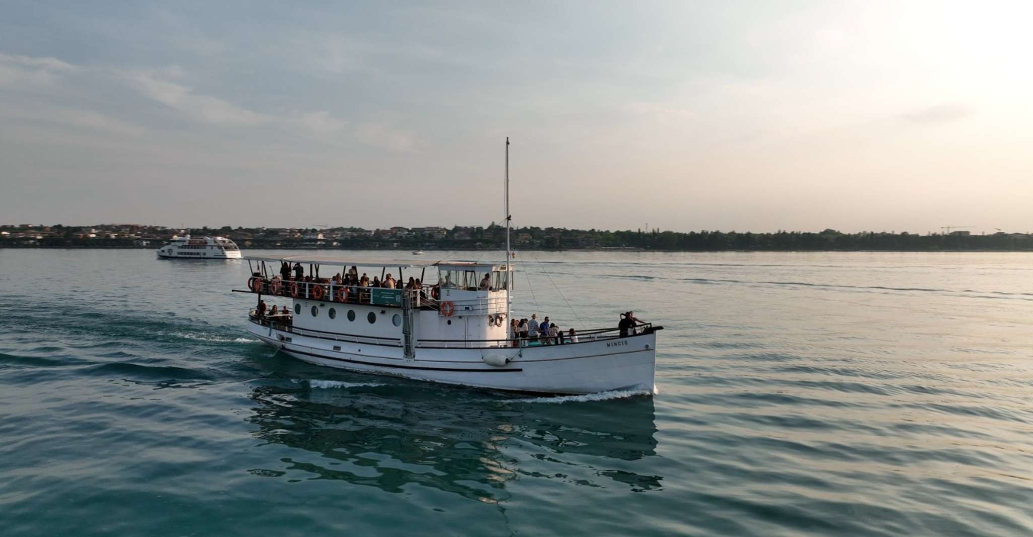 Naviguer et découvrir la destination depuis la mer