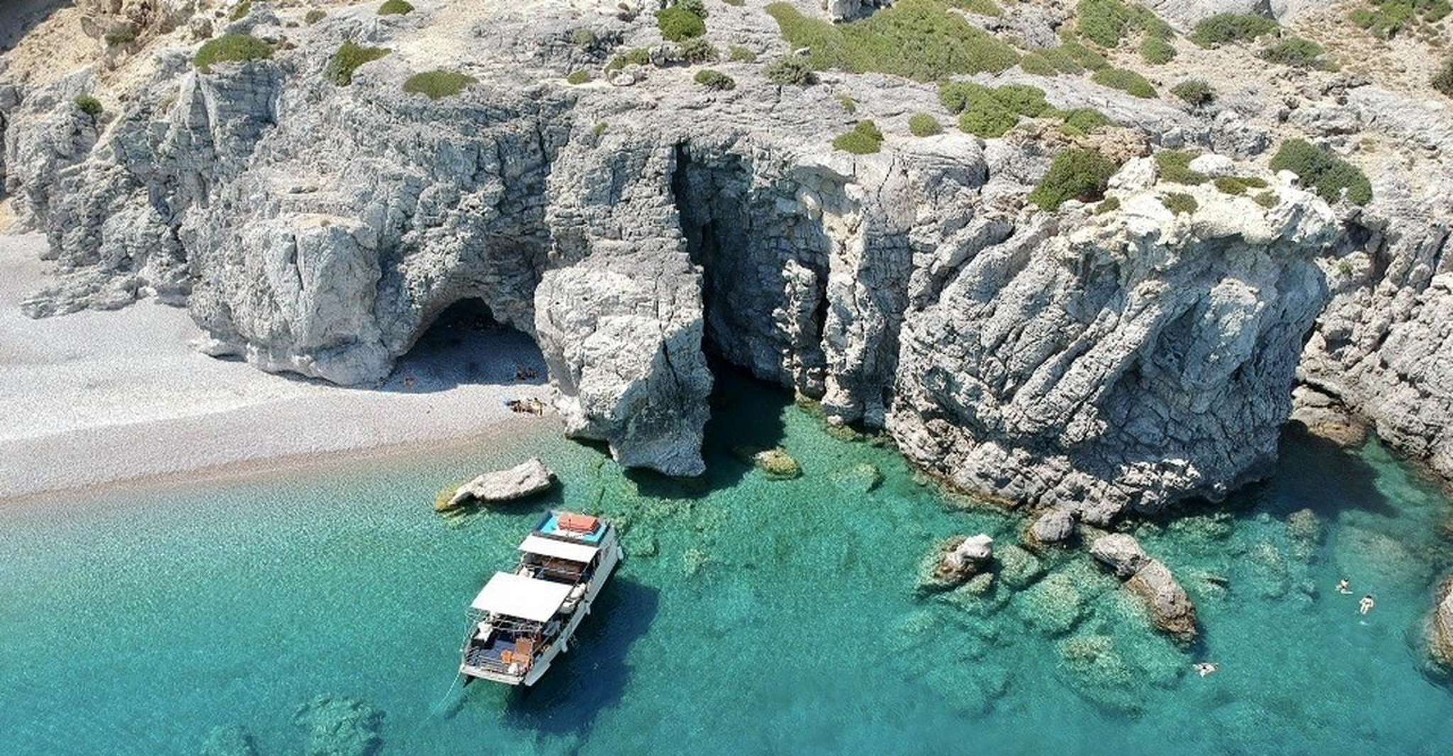 Naviguer et découvrir la destination depuis la mer
