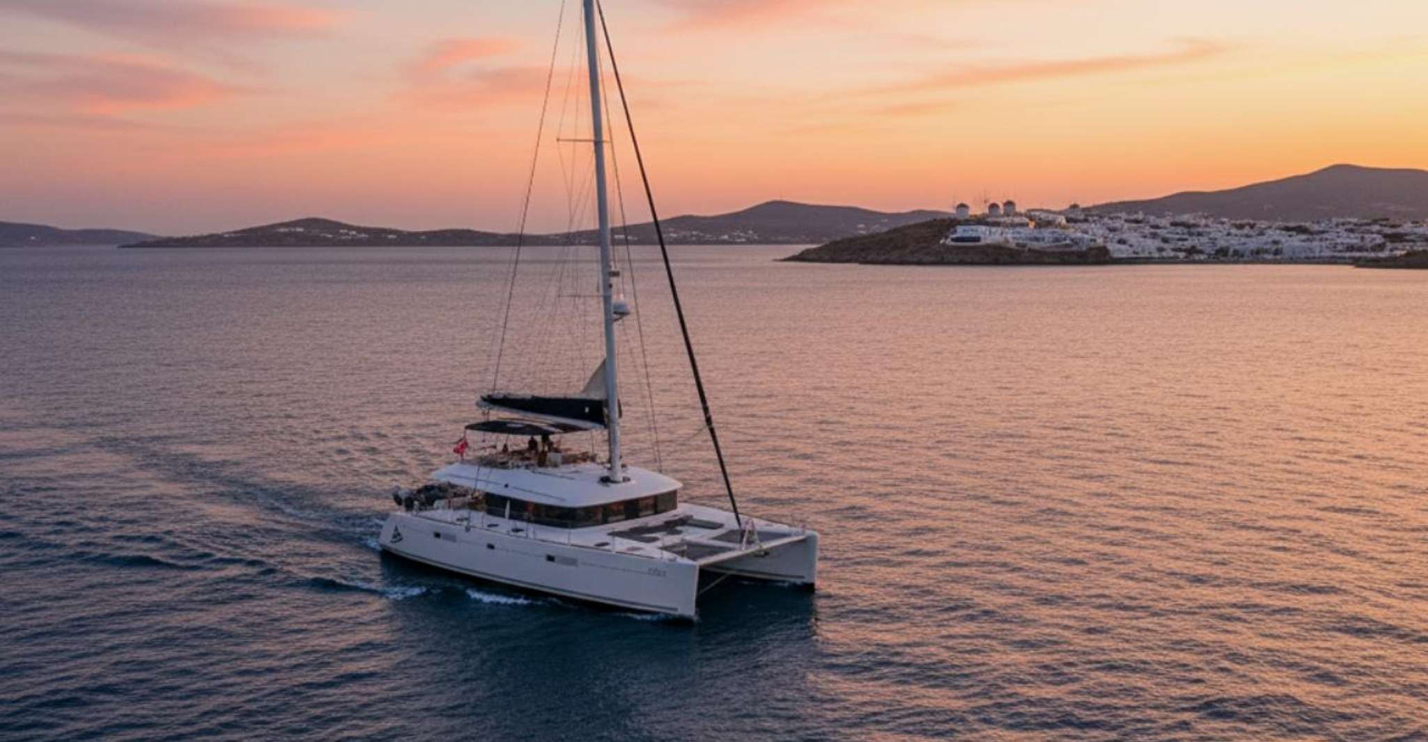 Naviguer en catamaran autour de l'île