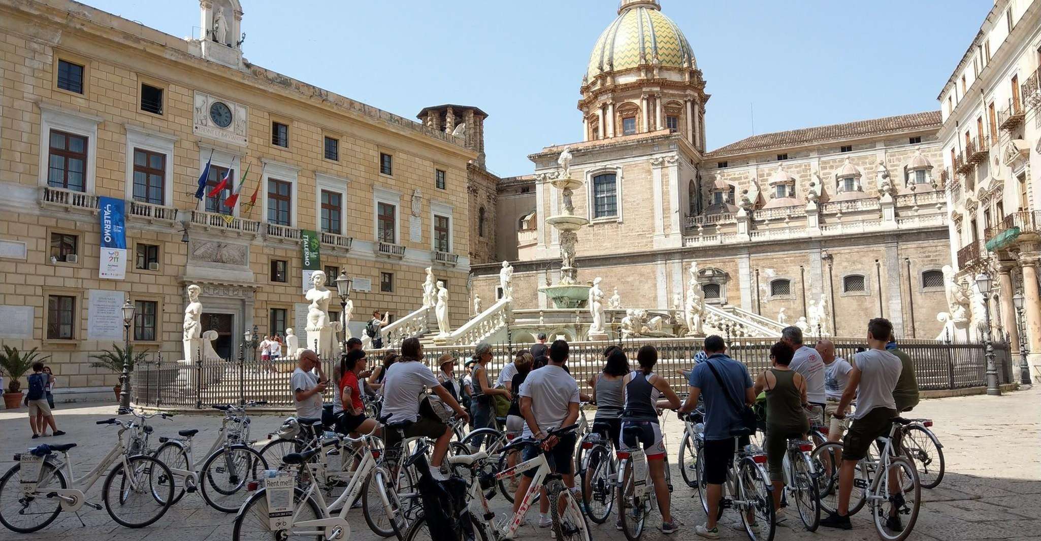 Parcourir la ville et ses quartiers à vélo