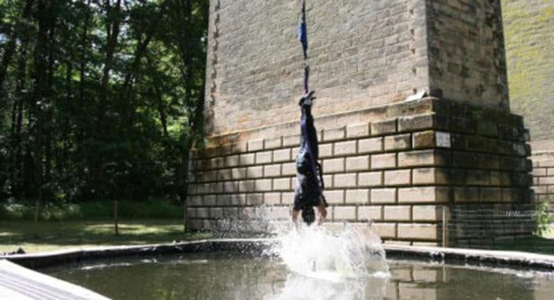 Saut à l'élastique avec touché d'eau à Exermont près de Verdun