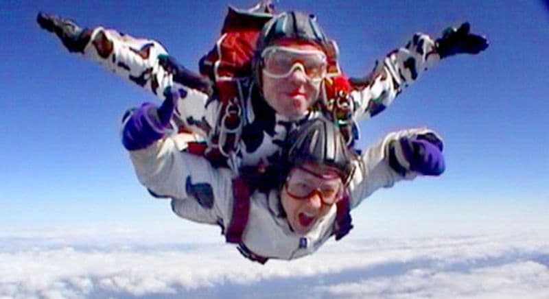 Saut en parachute tandem à la Gruyère en Suisse, proche d'Annecy