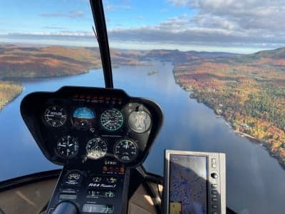Vol en hélicoptère au-dessus des Laurentides depuis Mont-Tremblant, Québec