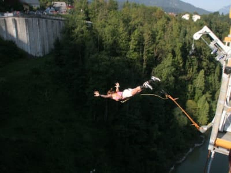 Saut à l'élastique depuis le barrage de Klaus (50m) en Autriche