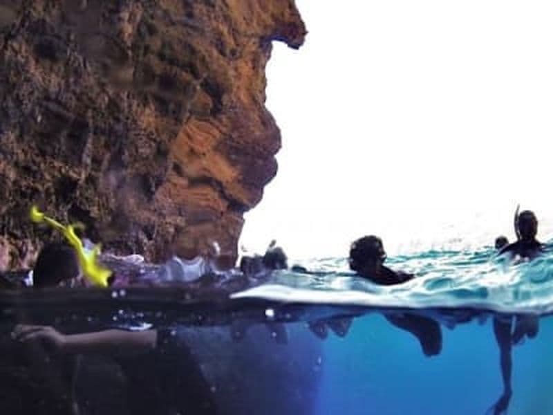 Snorkeling sur la côte sud de l'île de Terceira