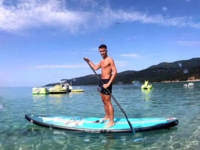 Excursion guidée en paddle dans la baie de Cupabia, Corse