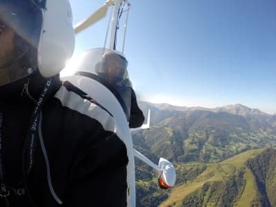 Vol en autogire au-dessus des Pyrénées, près de Pau