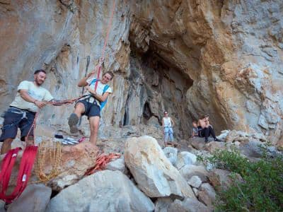 Escalade et descente en rappel près de Kallithea à Rhodes