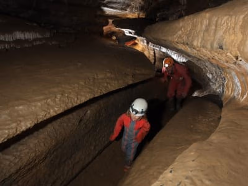 Billet Excursion familiale de spéléologie dans la grotte de Siech à Saurat, Tarascon-sur-Ariège