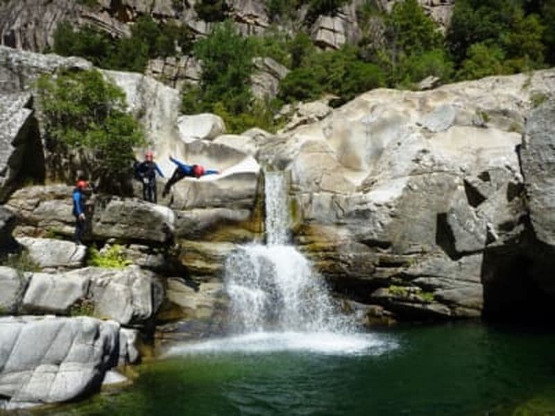 Randonnée aquatique dans le canyon du Tavignano à Corte