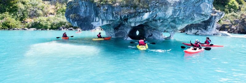 Balade en kayak dans les grottes de marbre