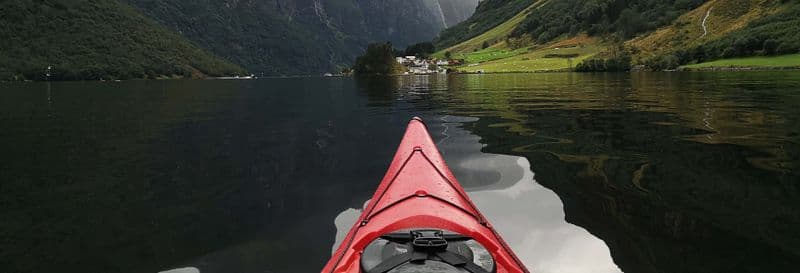 Balade en kayak dans le fjord Nærøy