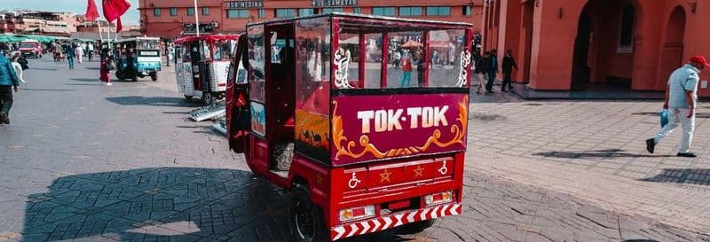 Balade privée en tuk-tuk dans Marrakech