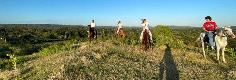 Balade à cheval dans le Rancho Charpito