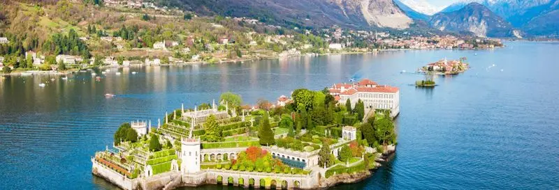 Location de bateau avec skipper sur le lac Majeur