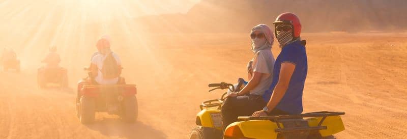 Dubaï : Balade en quad, dune bashing et sanboard dans le désert