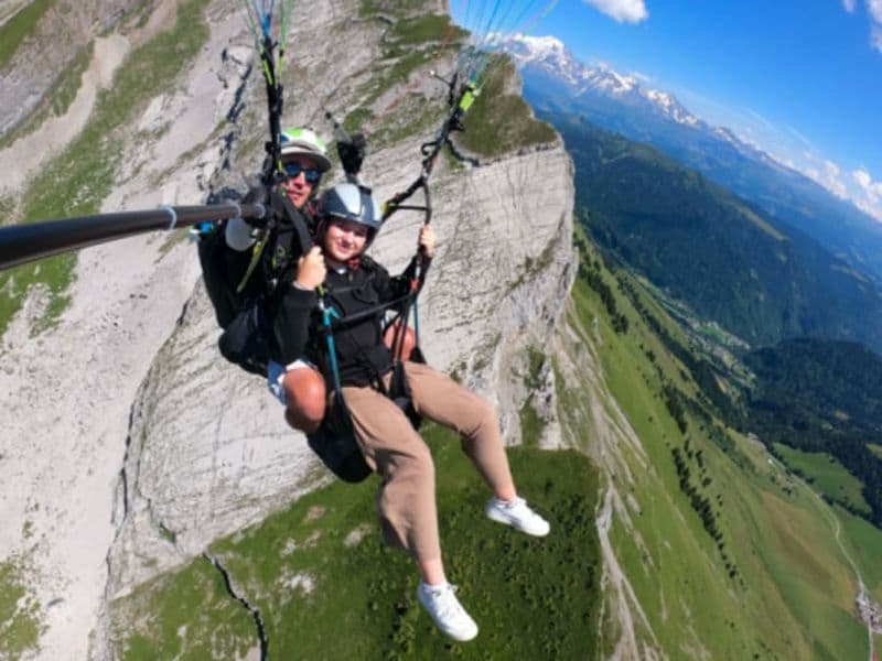 Vol ascendance en parapente depuis La Clusaz (74)
