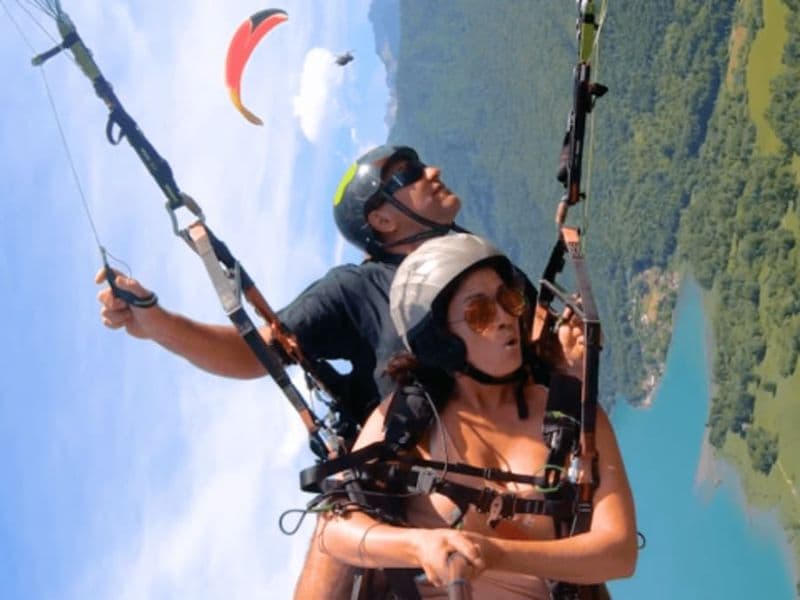 Vol en Parapente au-dessus du lac d'Annecy (74)