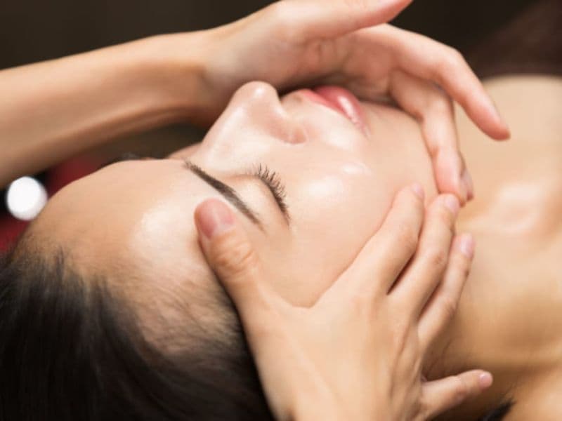 Modelage du visage Kobido aux Pennes-Mirabeau (13)