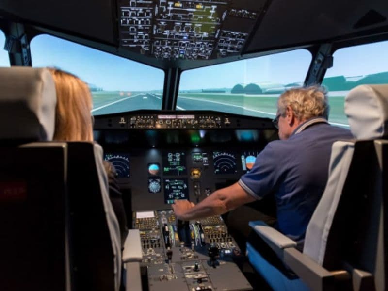Simulateur de pilotage d'avion de ligne type A320 à Toulouse