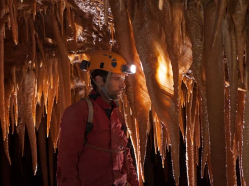 Spéléologie dans la Grotte de Saurat (09)
