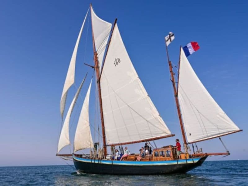 Journée à bord d'un voilier centenaire près de Vannes (56)