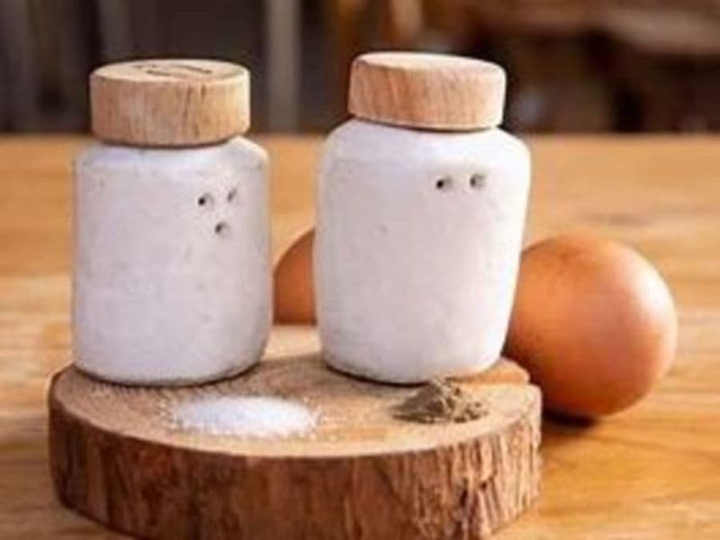 Atelier salière et poivrière en céramique à Chaudes-Aigues (15)