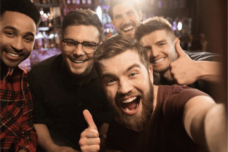 Genève : Jeu smartphone pour l'enterrement de vie de garçon en extérieur