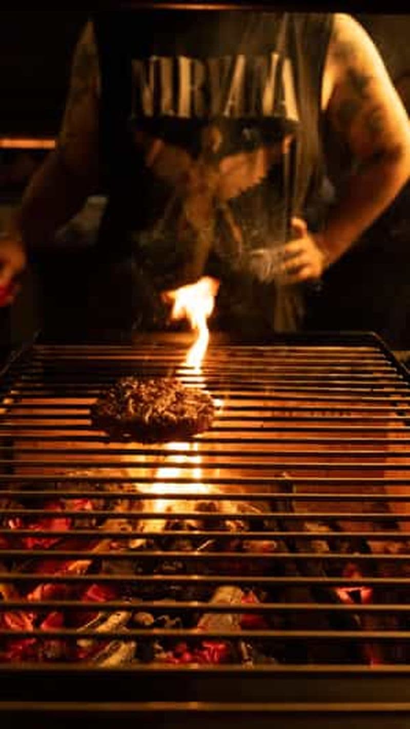 Bangkok : dégustation de bières artisanales et de poitrine de bœuf