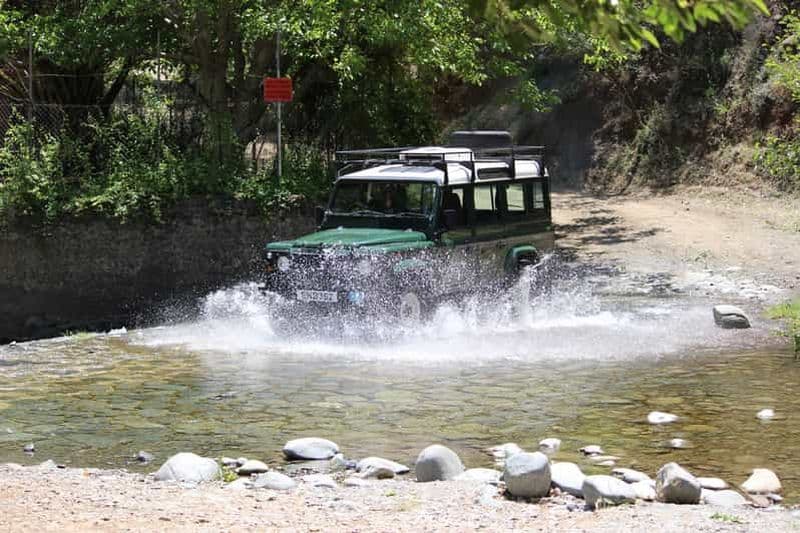 Au départ d'Ayia Napa : safari classique en jeep à Troodos