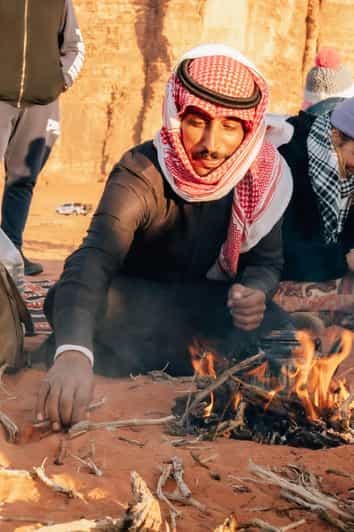 Wadi Rum, Jordanie : Circuit 4x4 dans le désert avec cours de cuisine bédouine
