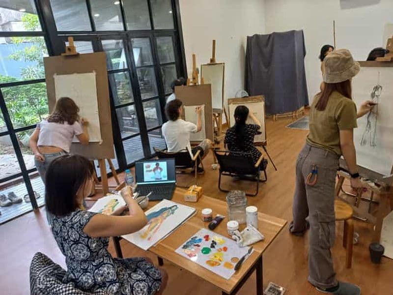 Hanoi : Atelier de dessin de modèles vivants