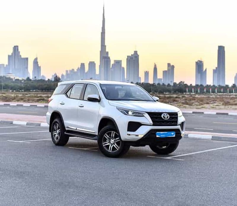 Dubaï ou Abu Dhabi : Service de chauffeur privé