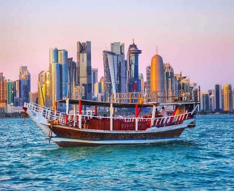 Doha : Croisière en soirée sur un boutre arabe traditionnel