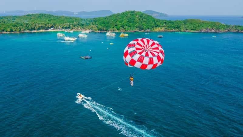 Phu Quoc : Exploration de 3 îles et combo parachute ascensionnel et jetski