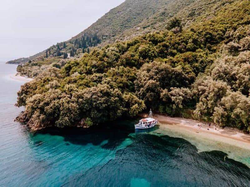 Au départ de Nidri : Croisière sur la faune marine avec déjeuner et arrêts baignade